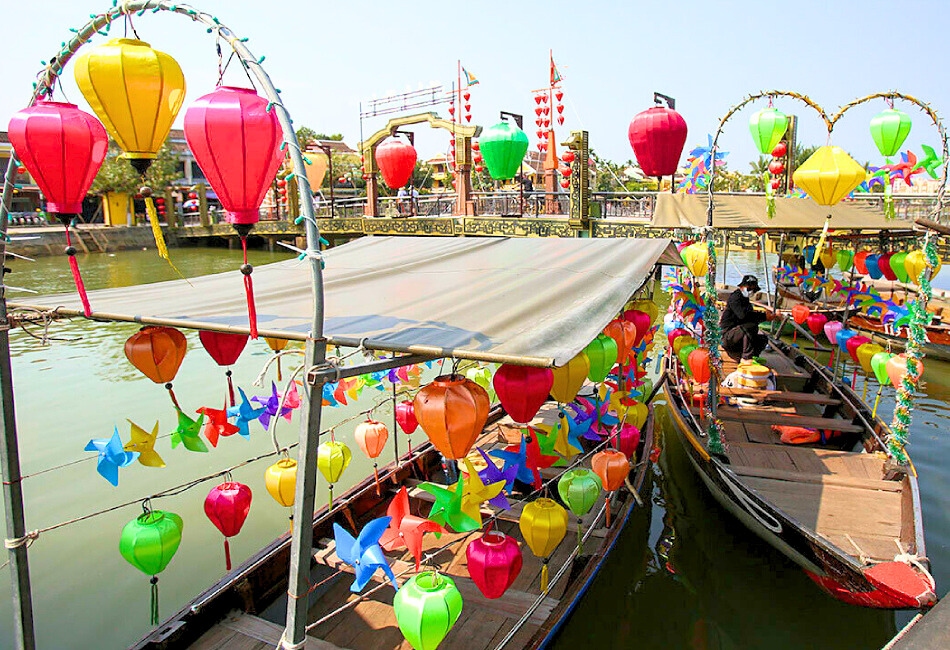 join a boad in hoian