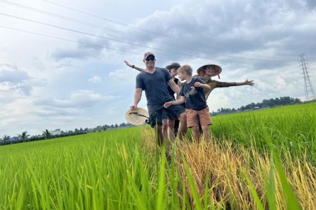 Mekong Delta Tour 2 Days 1 Night – Deluxe Group Tour